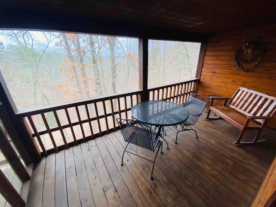 The Loft At Bear Mountain Log Cabins Eureka Springs Eksteriør bilde